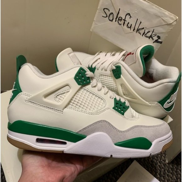 Nike SB x Air Jordan 4 Retro SP Sail/Neutral Grey/Pine Green/White DR5415-103 DS